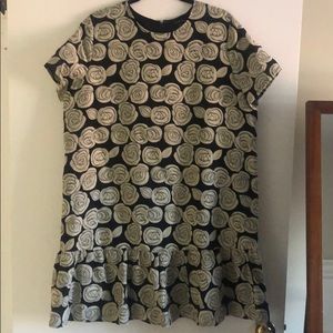 Gorgeous black and white floral dress!